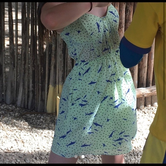 SHARK 🦈 BCBG SUMMER DRESS🦈 - Picture 4 of 4